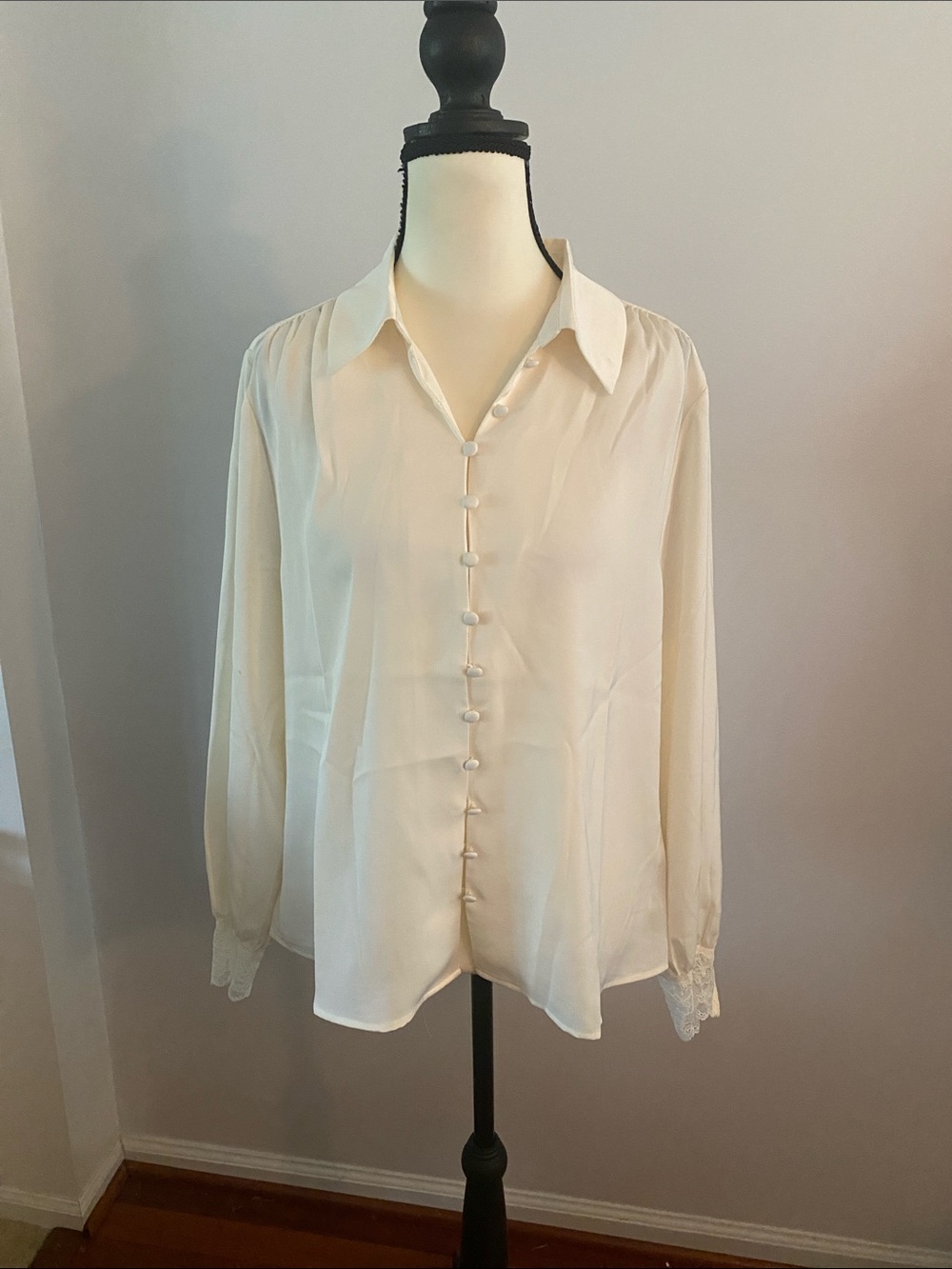 Rachel Zoe size large NWT cream blouse